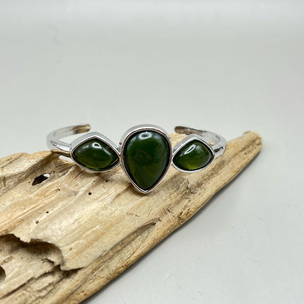 Elegant Green Stone Silver Bracelet